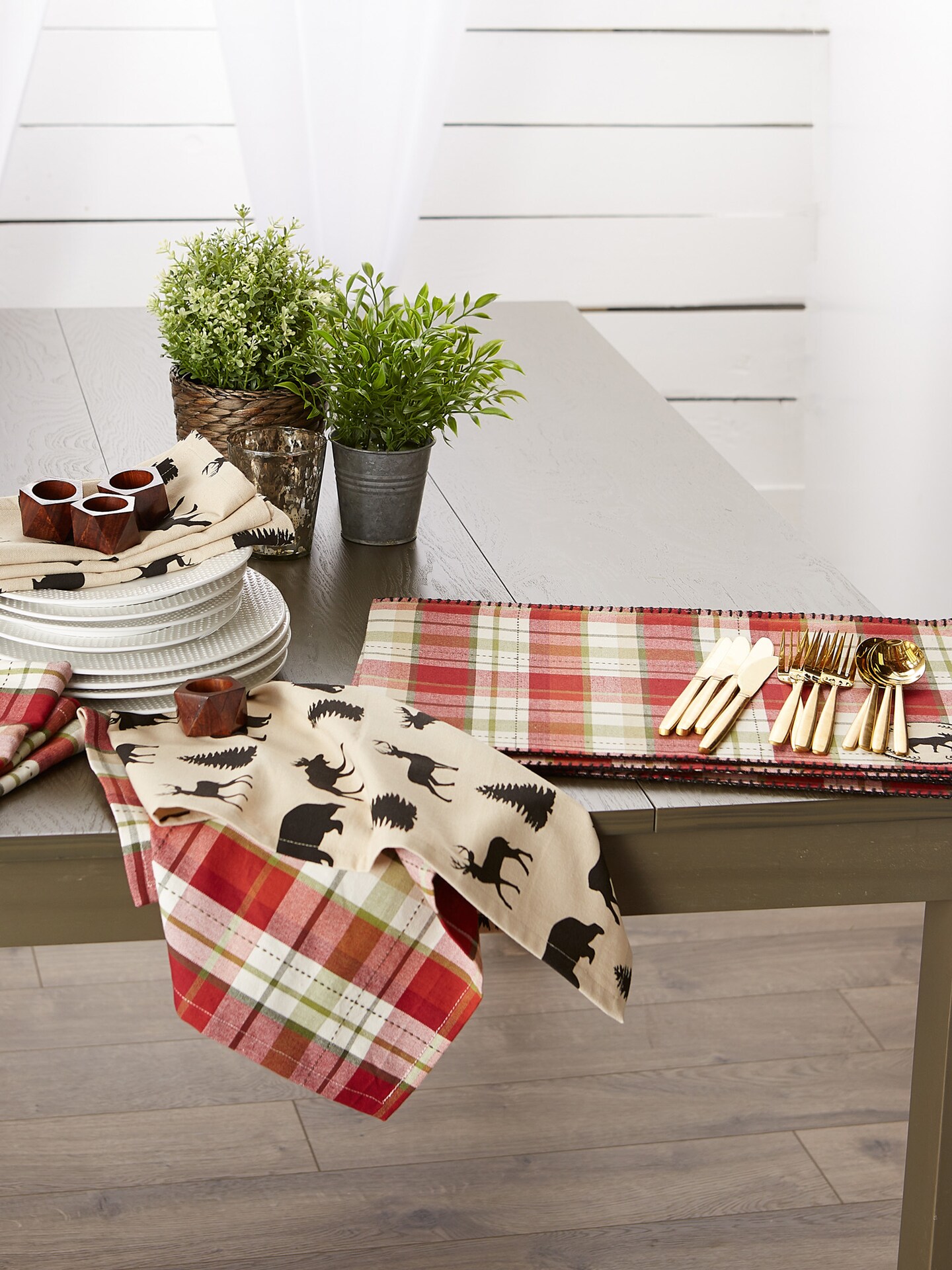 Contemporary Home Living Set of 6 Red Green and Beige Rectangular And