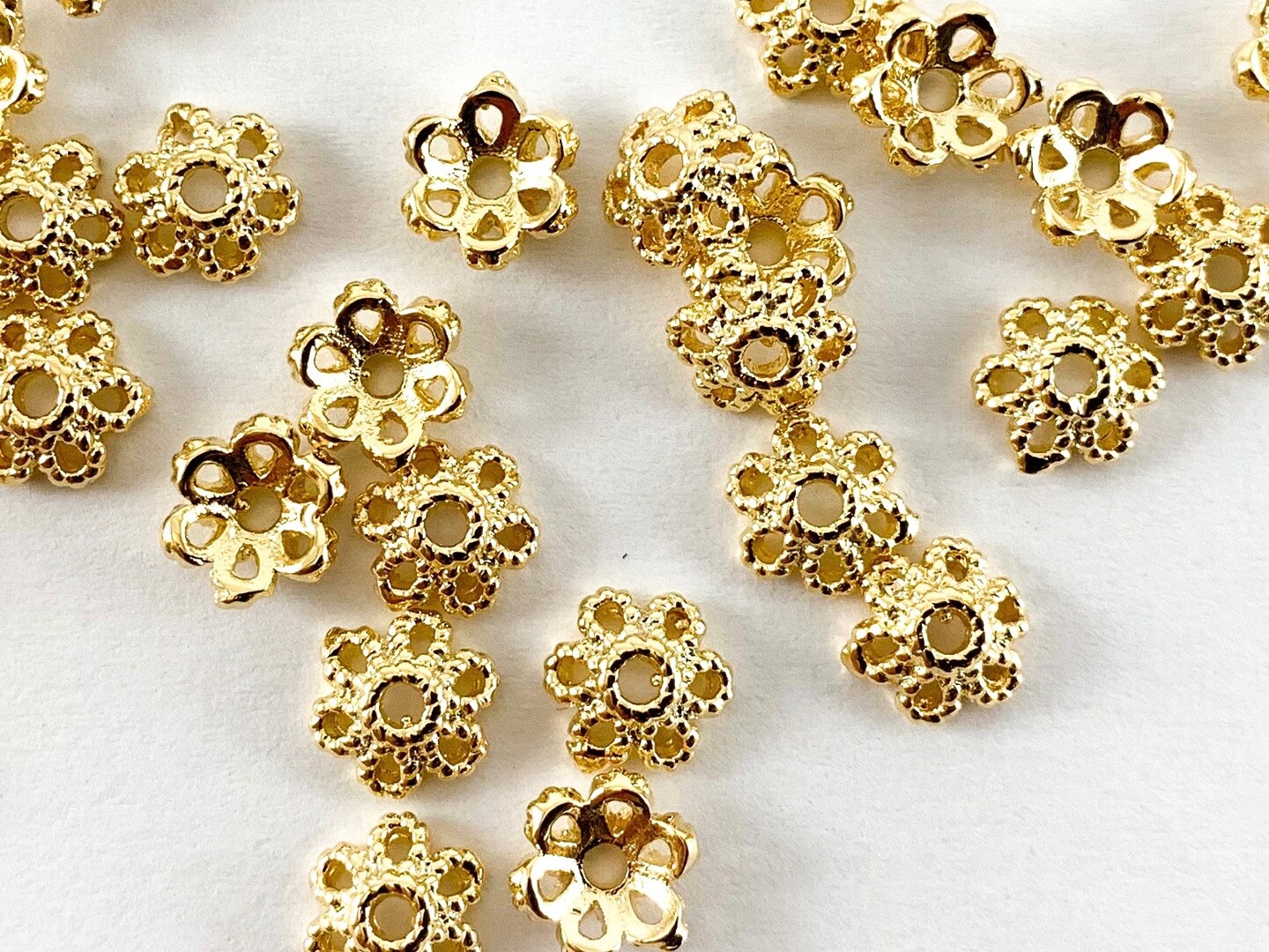 18K Gold Plated Flower Bead Caps 8mm in Brass 10pcs