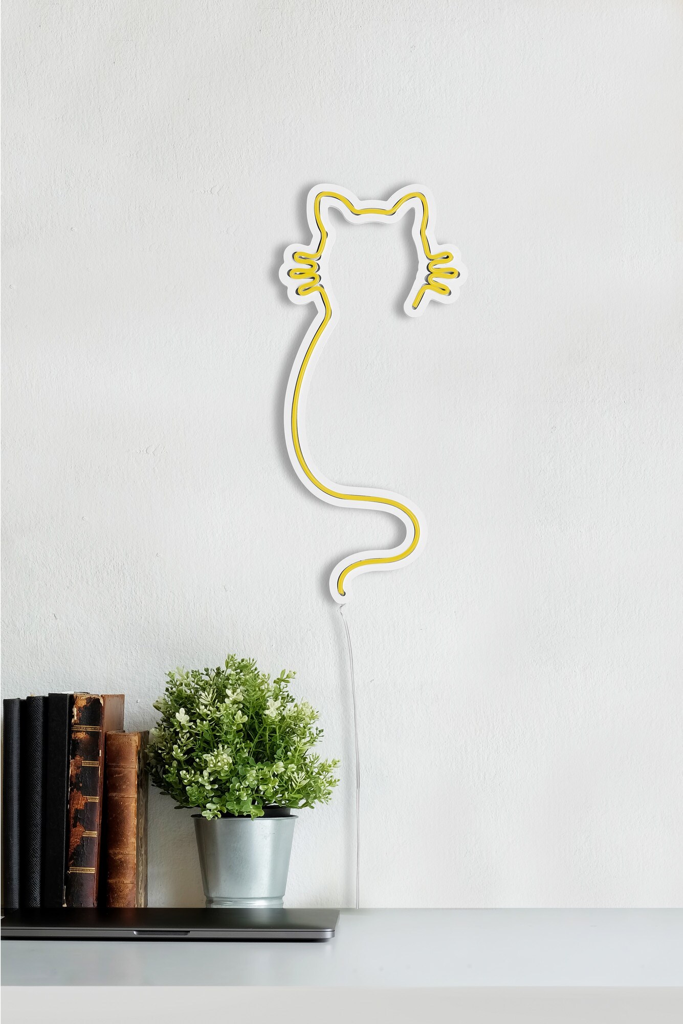 18.9&#x22; Novelty Cat Led Neon Sign Wall D&#xE9;cor - Yellow