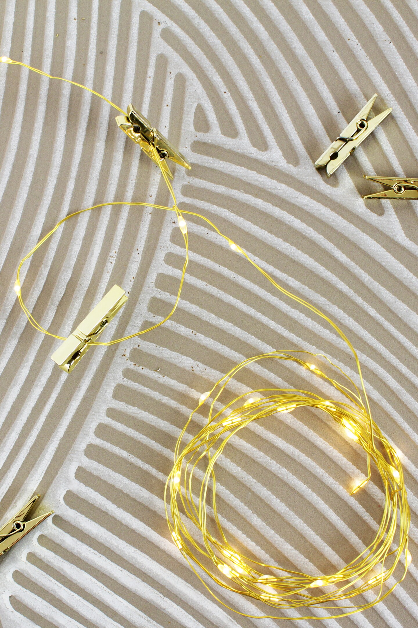 Perfect Holiday 36 LED Photo Clip String Light - Battery Operated