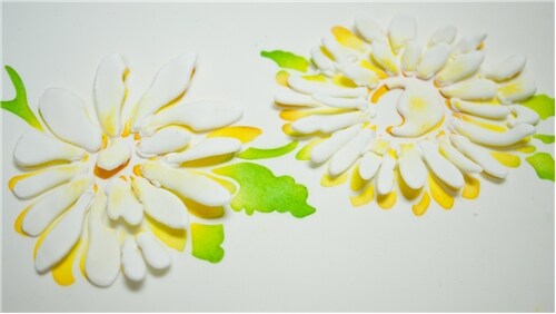 Daisy Cake Stencil | C356 by Designer Stencils | Cake Decorating Tools | Baking Stencils for Royal Icing, Airbrush, Dusting Powder | Reusable Plastic Food Grade Stencil for Cakes | Easy to Use &#x26; Clean Cake Stencil