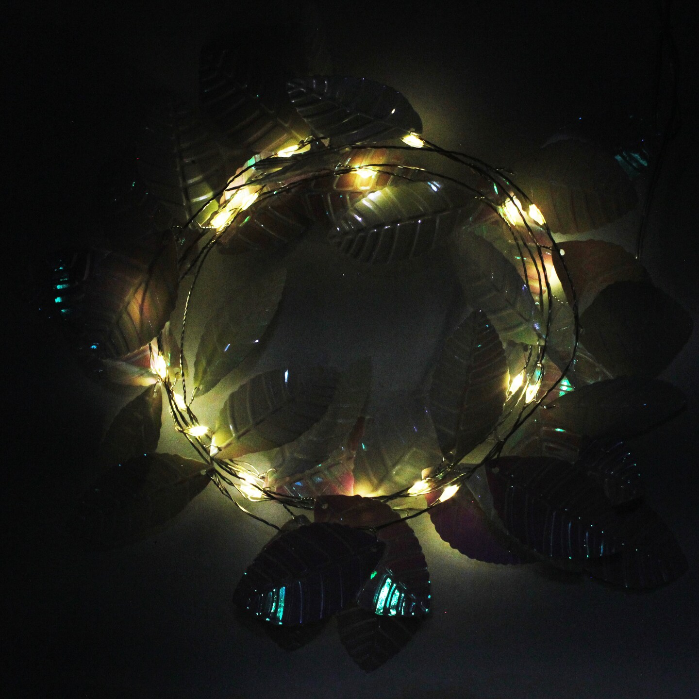 Perfect Holiday 20 LED Iridescent Leaf Fairy Light