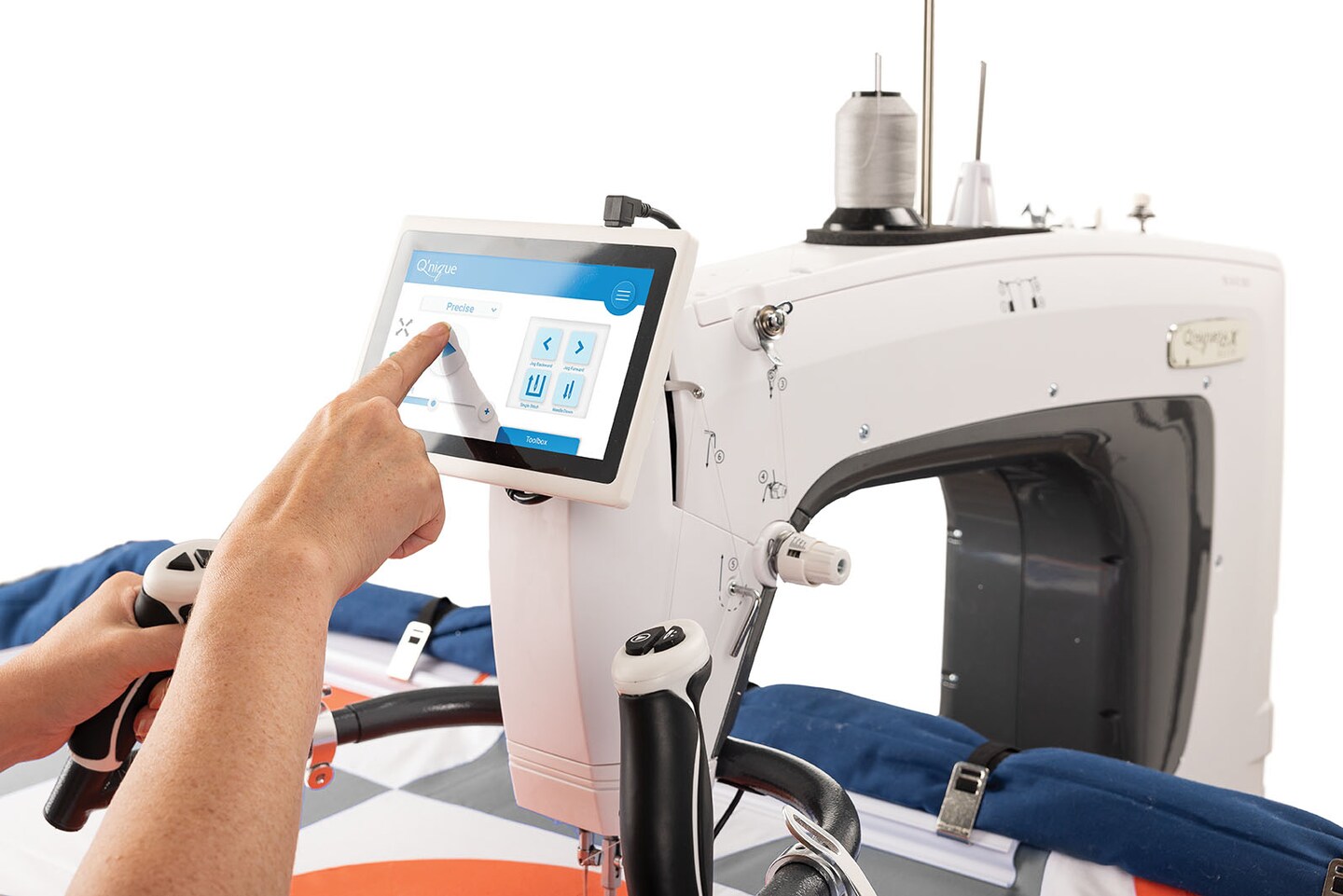 Grace 16X - Elite Quilting Machine and Q-Zone Hoop Quilting Frame