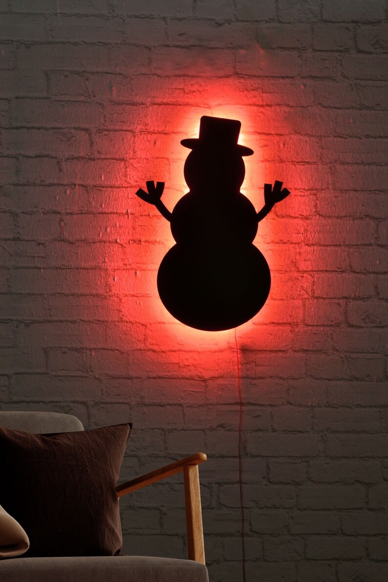 19&#x22; Handmade Snowman Led on Wood Christmas Wall D&#xE9;cor - Red