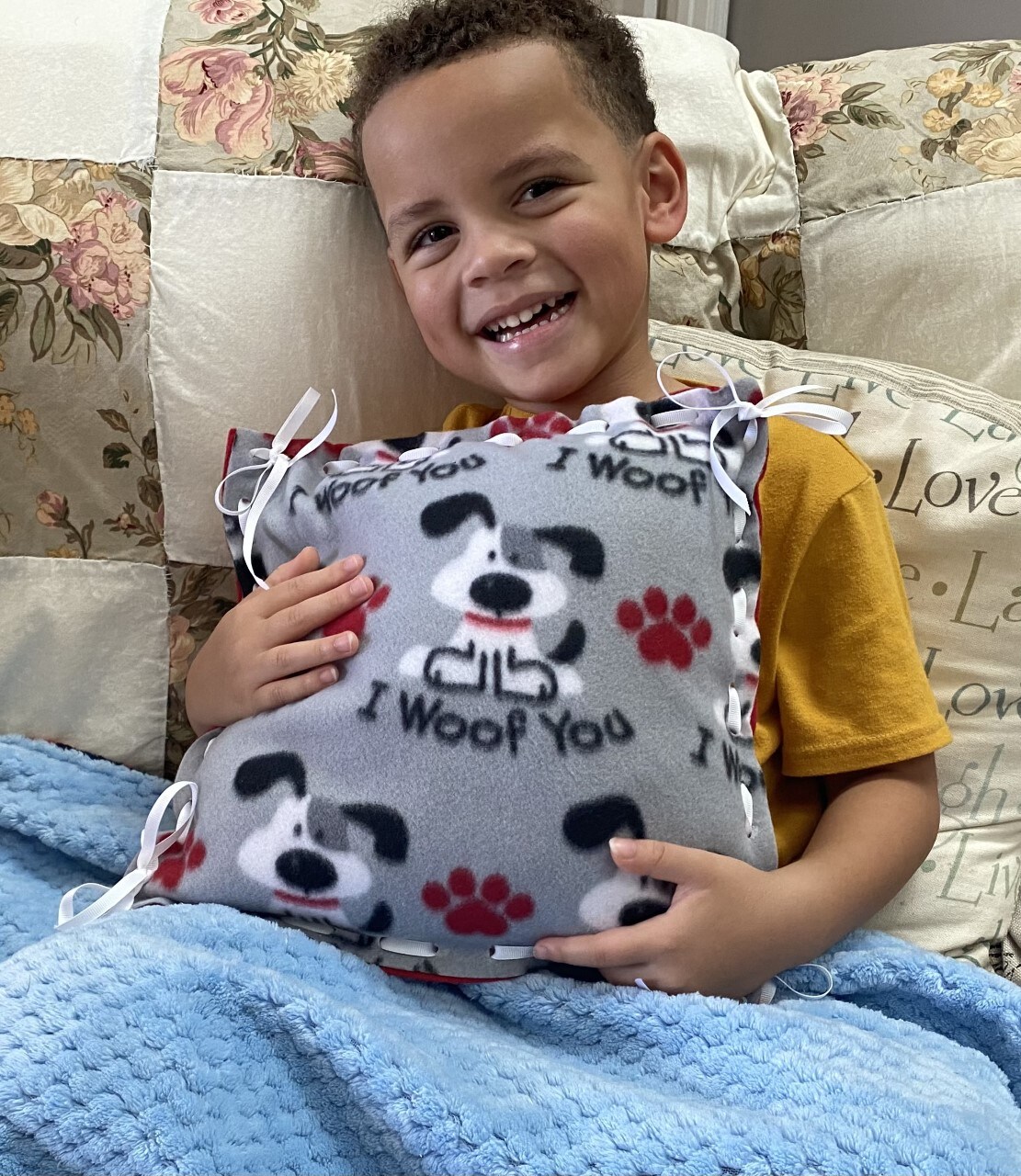 Make Your Own Fleece Pillow Kit for Elderly, Low Vision, Dementia, Blind, Disabled & Child Friendly, No Knotting, Simple Lacing, Insert Included, Gray, Red, Black, White I Woof You Pattern