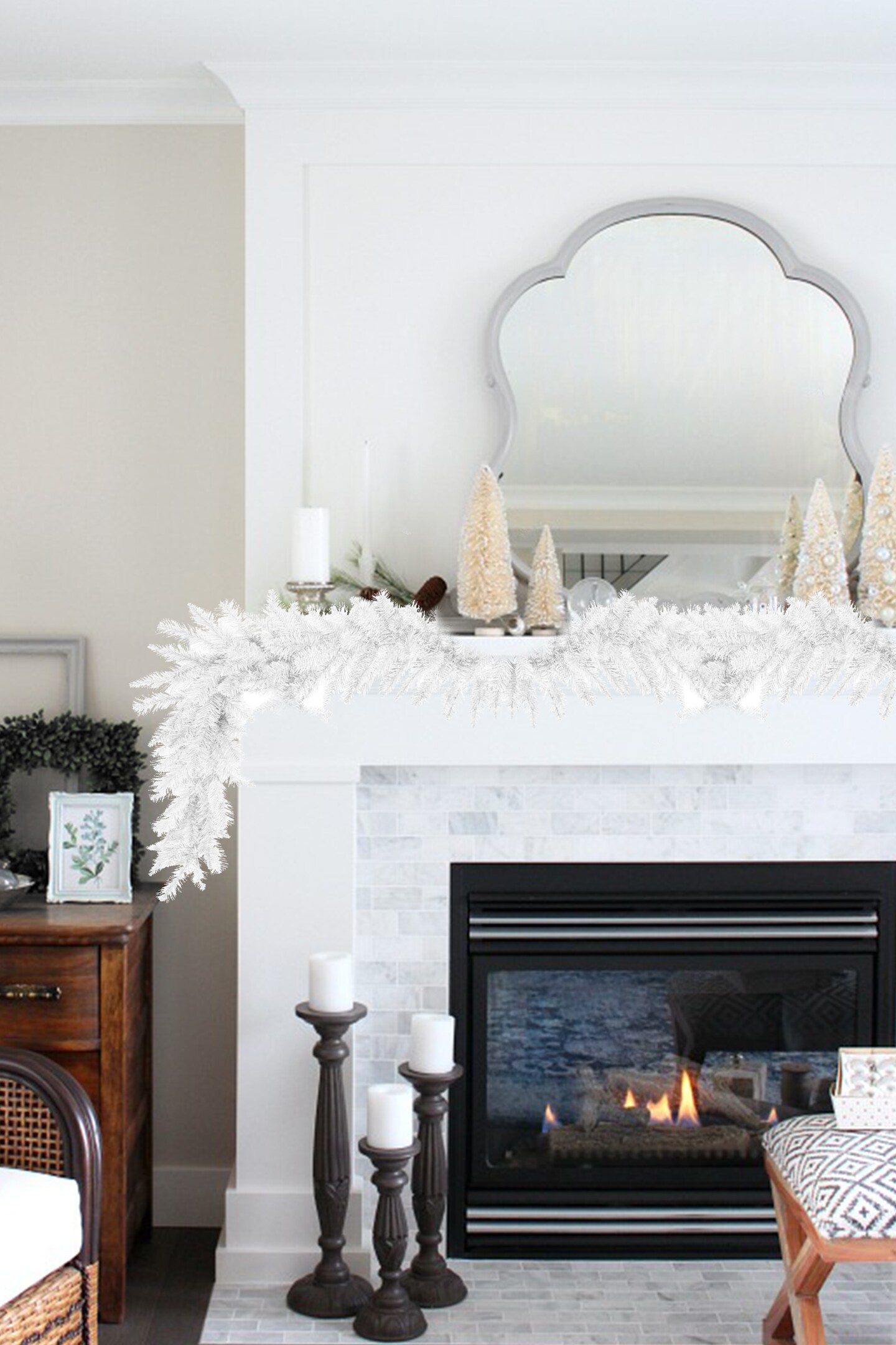 Perfect Holiday 9ft White Premium Christmas Garland