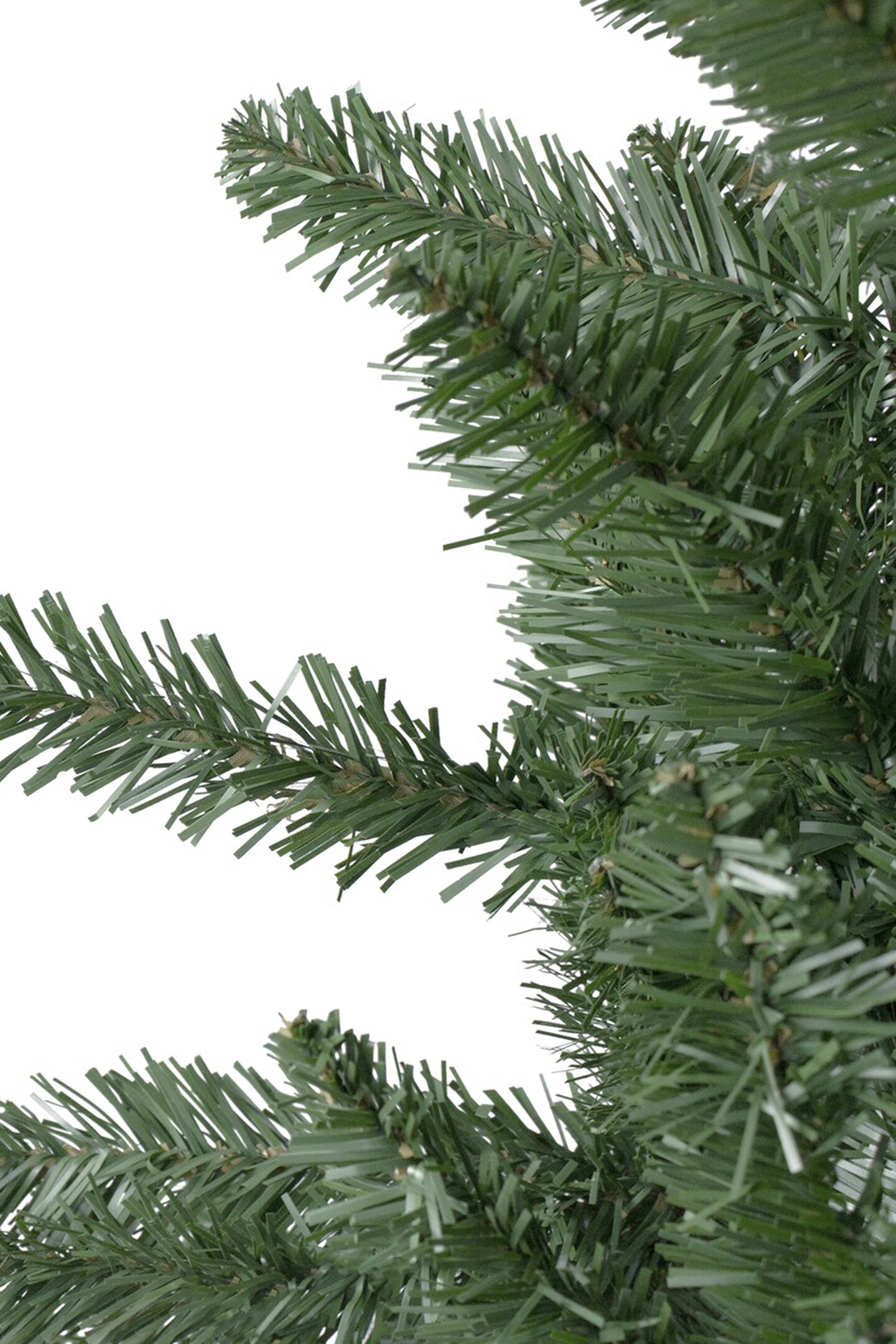Perfect Holiday 9ft Green Premium Garland