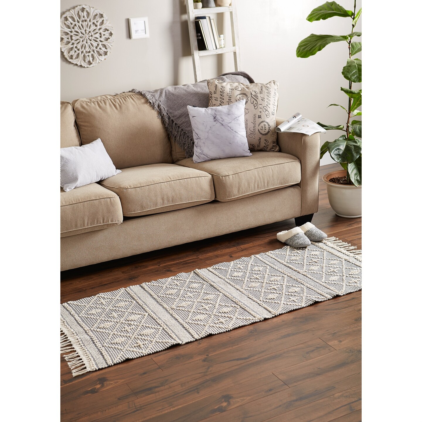 DII Natural and Gray Diamond Textured Hand-Loomed Runner 2Ft 3in x 6Ft