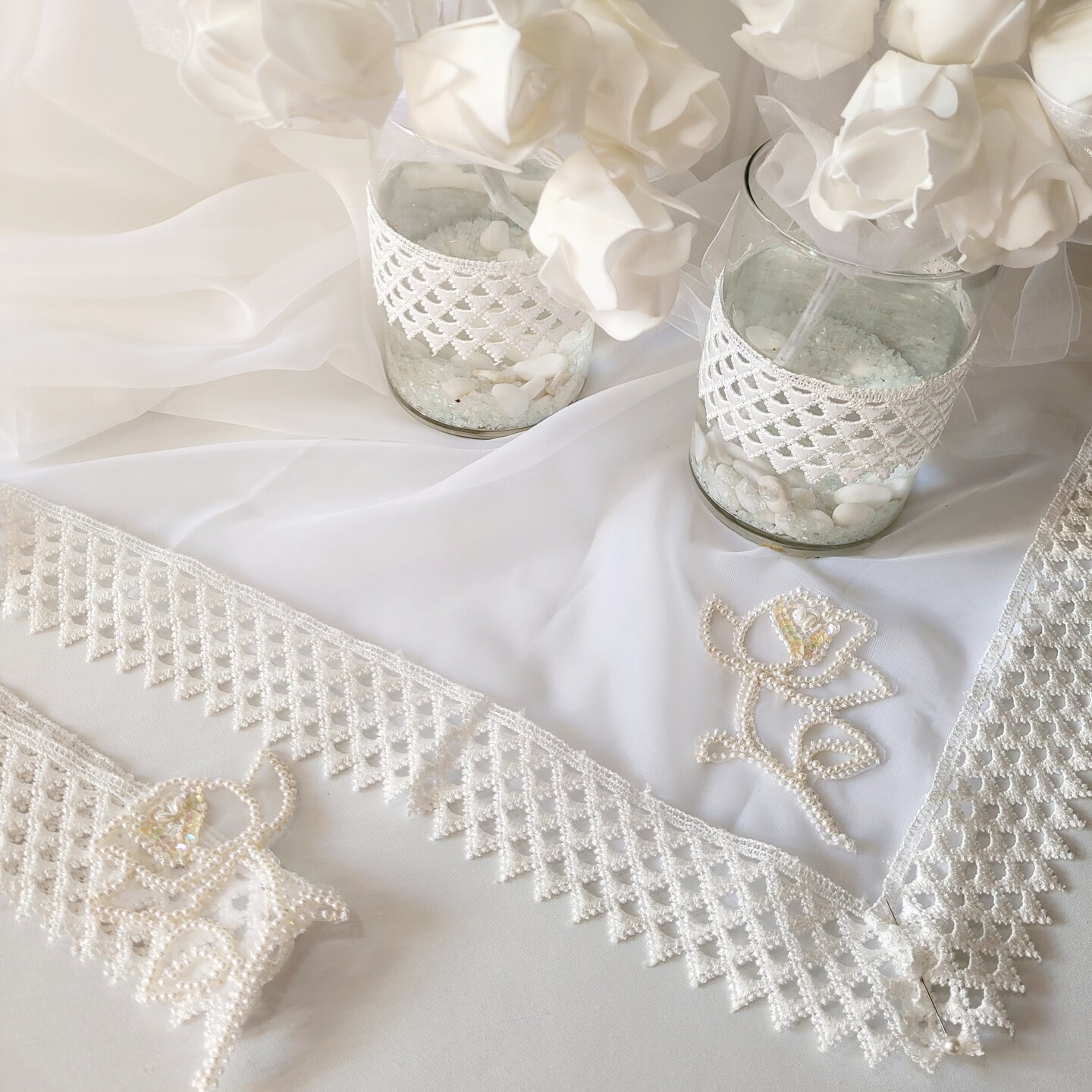 Vintage Roses with Pearls Lace Trim