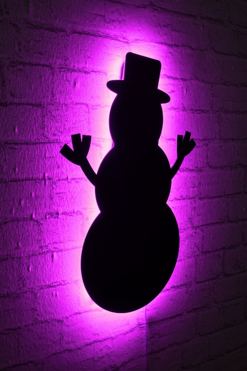 19&#x22; Handmade Snowman Led on Wood Christmas Wall D&#xE9;cor - Pink