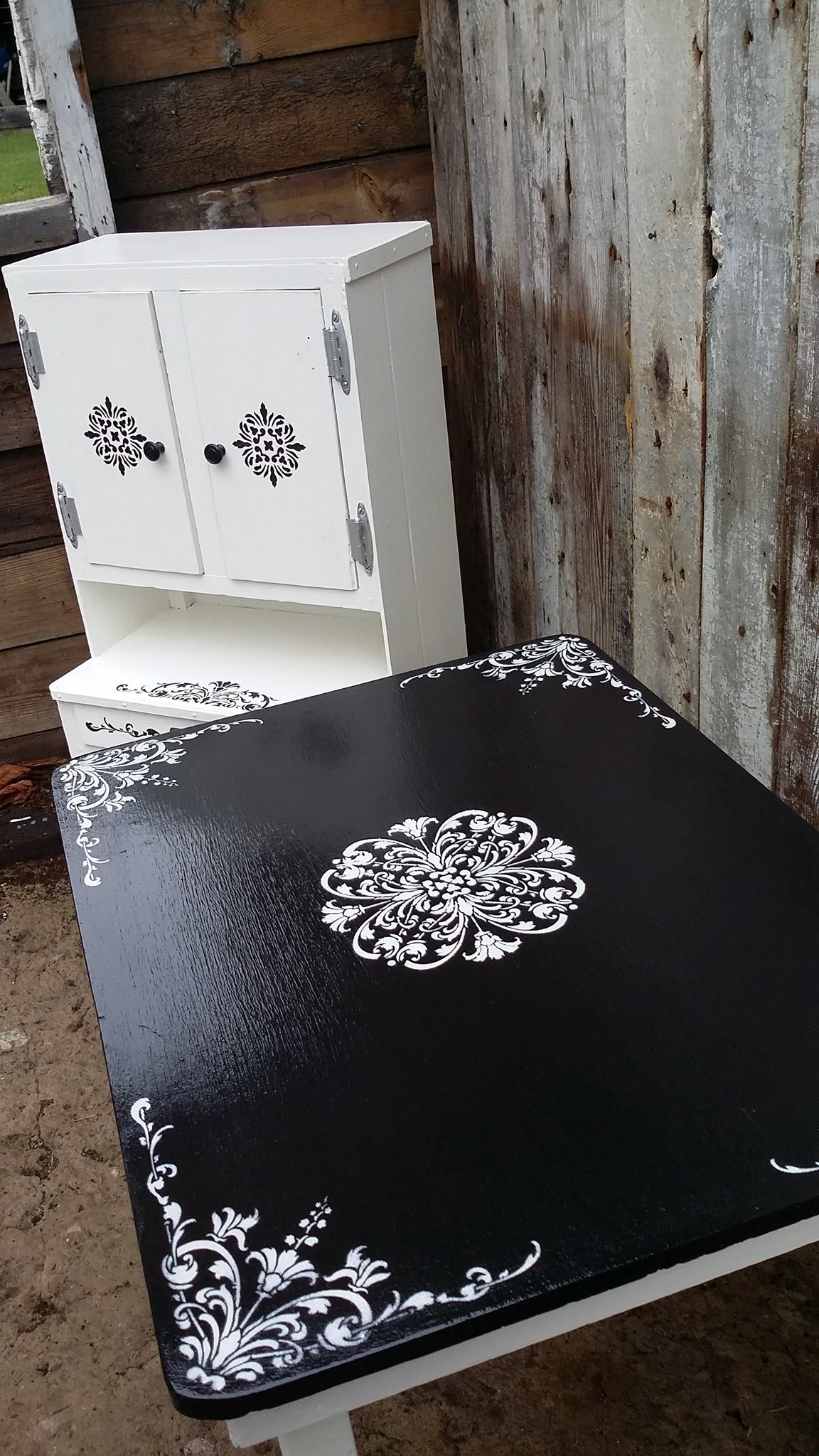 Turn of The Century Medallion Embossing 12 x 12 Stencil | FS012 by Designer Stencils |