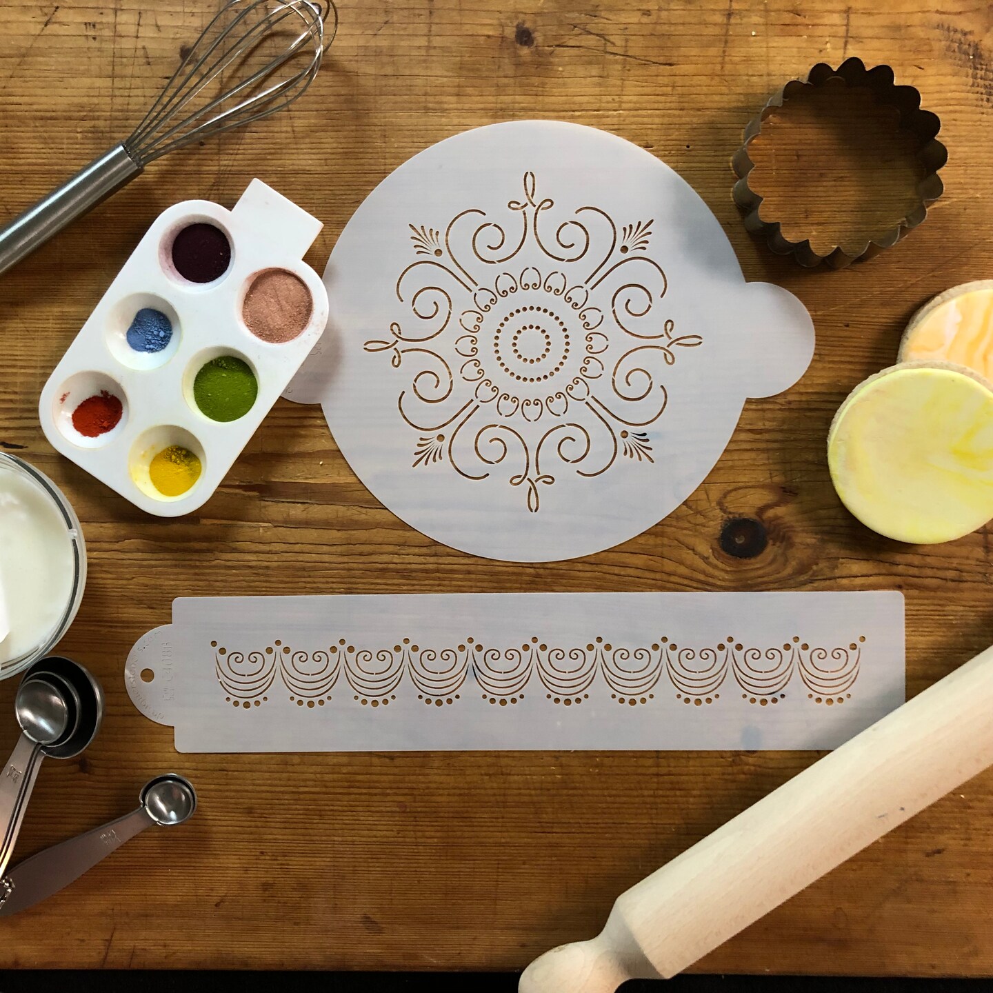 Victorian Circle Set Cake Stencils | C408 by Designer Stencils | Cake ...