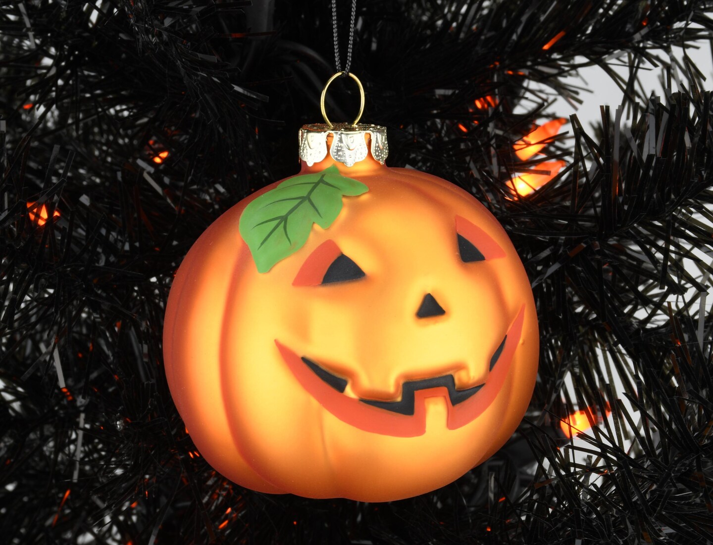 Pumpkin Glass Bulb Jack-o&#x27;-lantern Halloween Ornament