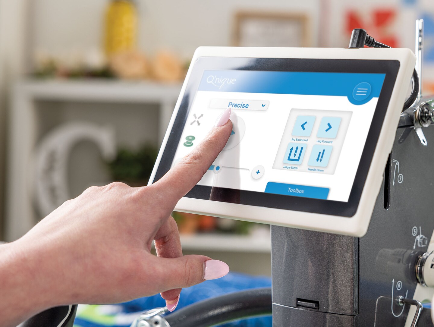 Q'nique 19X - Elite Quilting Machine and Q-Zone Hoop Quilting Frame