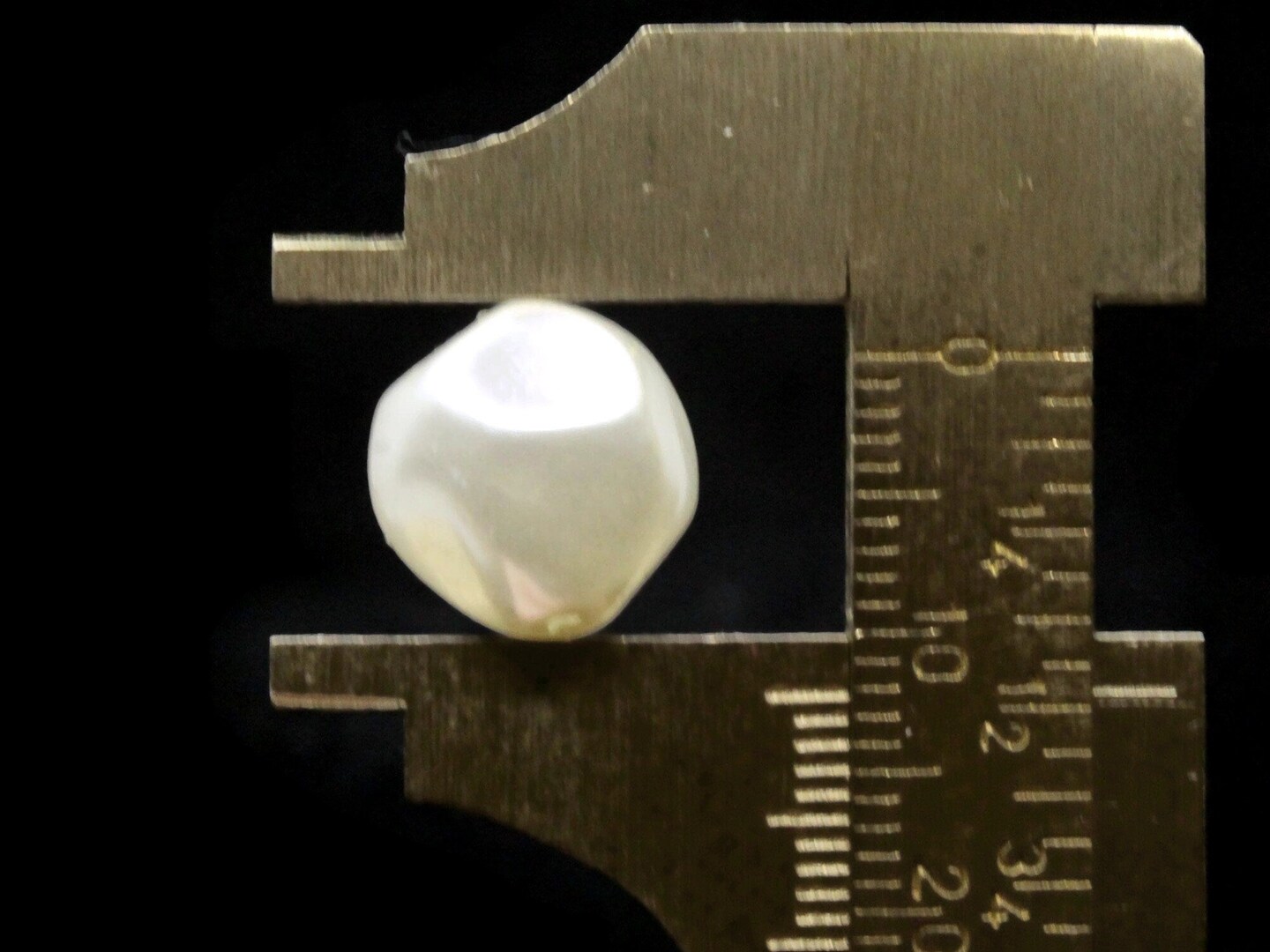 30 12mm White Round Nugget Vintage Cultura Pearls Plastic Pearl Beads