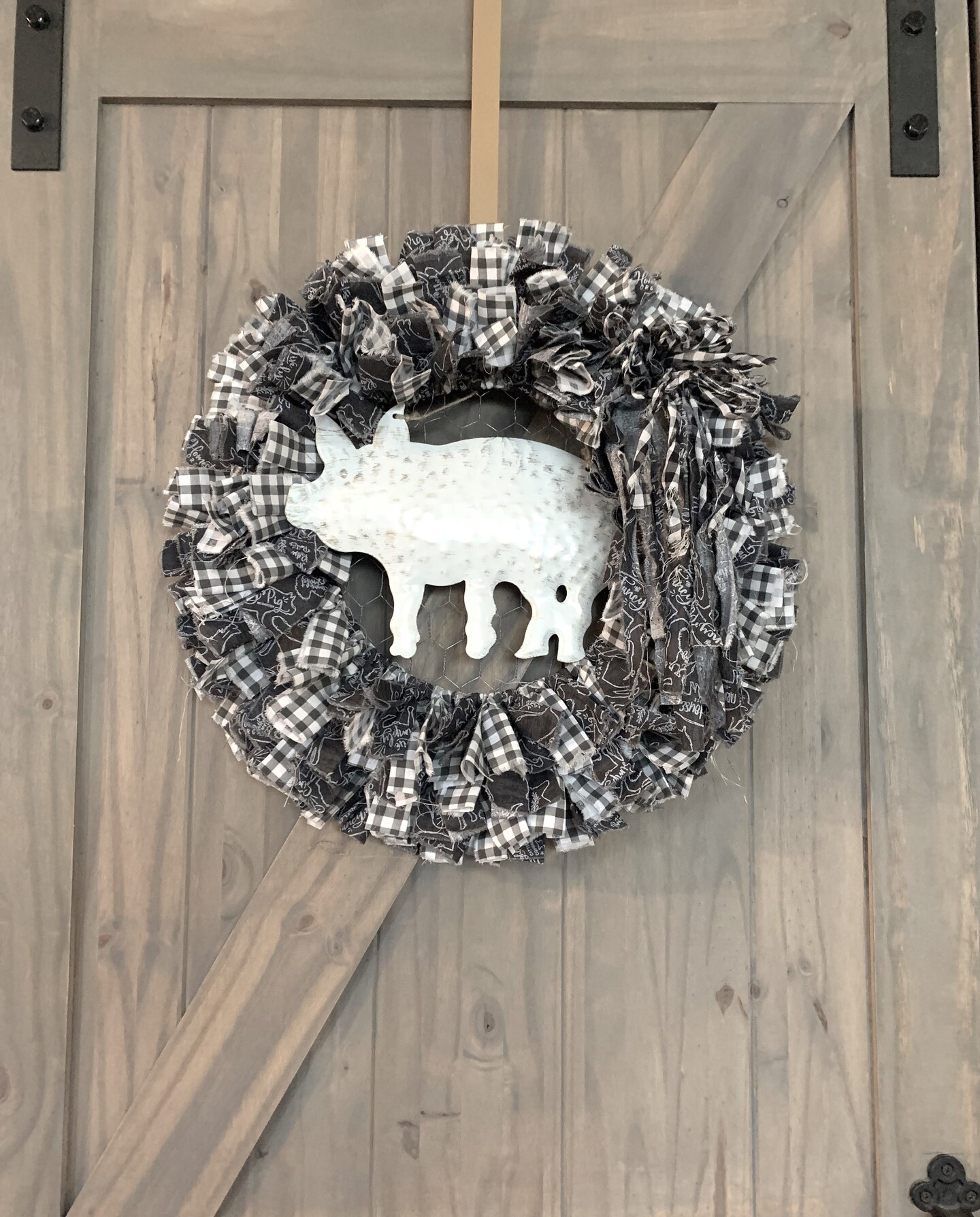 Farmhouse deals Pig Wreath