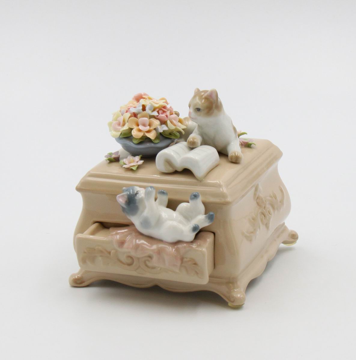 Ceramic Kittens With Dresser Music Box, Home D&#xE9;cor, Gift for Her, Gift for Mom, Kitchen D&#xE9;cor, Cat Lovers Gift, Pet Loss Gift