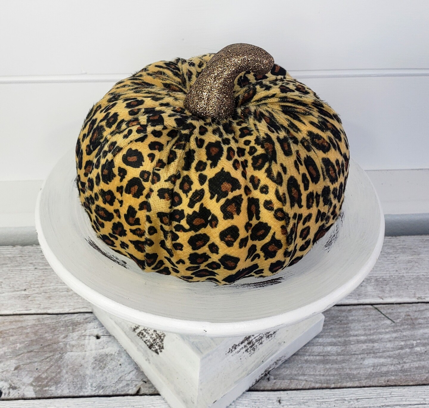 Pumpkin Leopard Print good monogram M