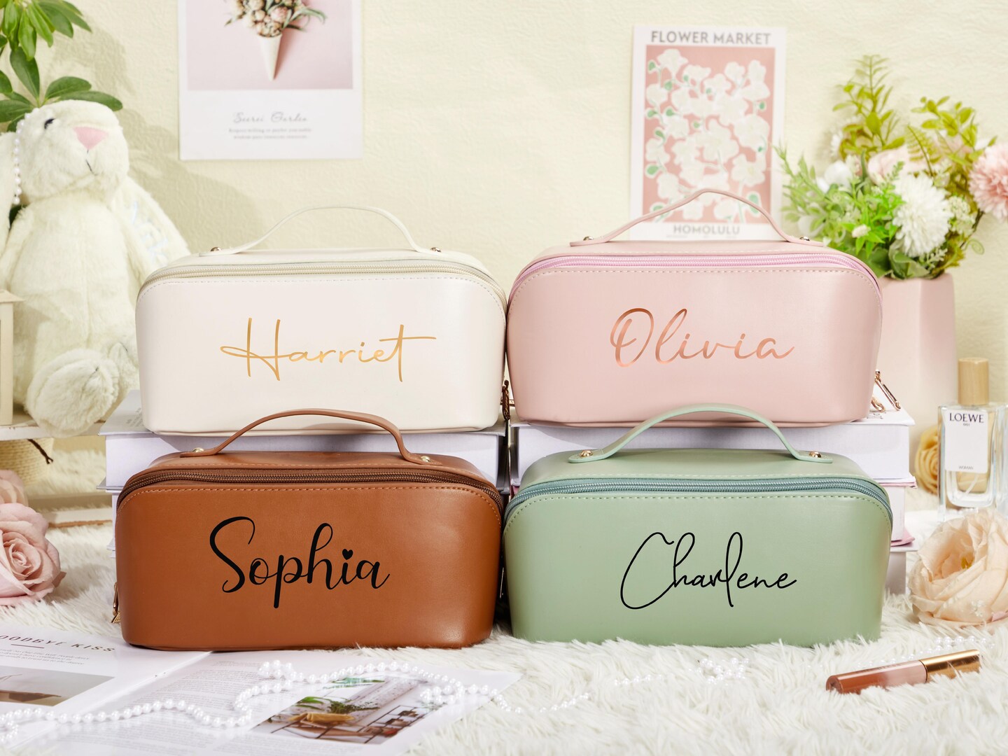 Engraved toiletry Bag, Cosmetic Bag, Travelling shaving store kit, Monogram Makeup bag, Personalized wedding gift, Leather toiletry kit