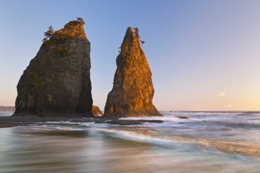 WA, Olympic NP Sunset on Rialto Beach by Don Paulson - Item # VARPDXUS48BJA0508