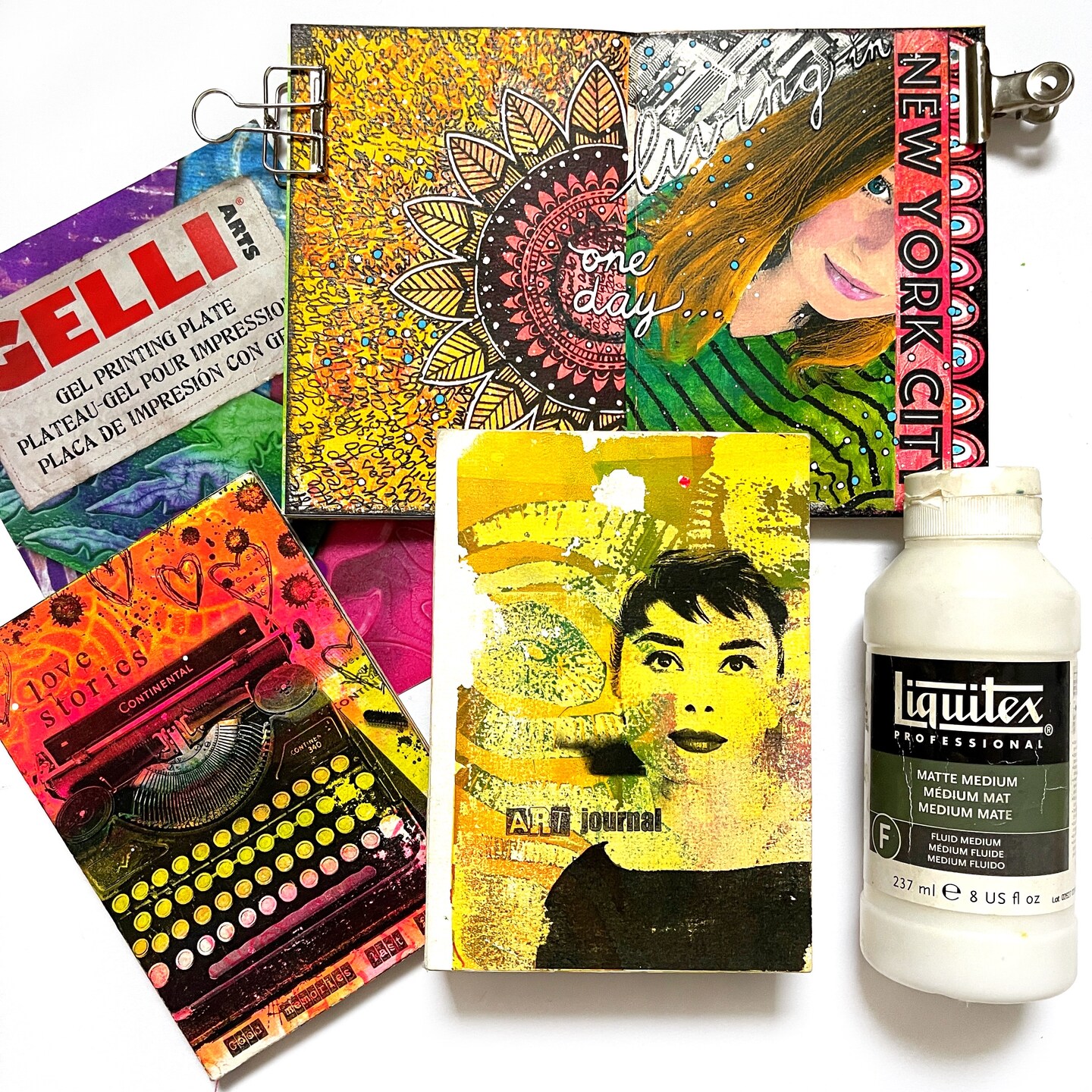 We're back with our #GelPrinting101 series with Gelli Arts® Artist @Ta