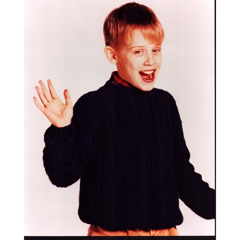 Posterazzi Macaulay Culkin Waving In Sweater Photo Print  - Item  MVM03185