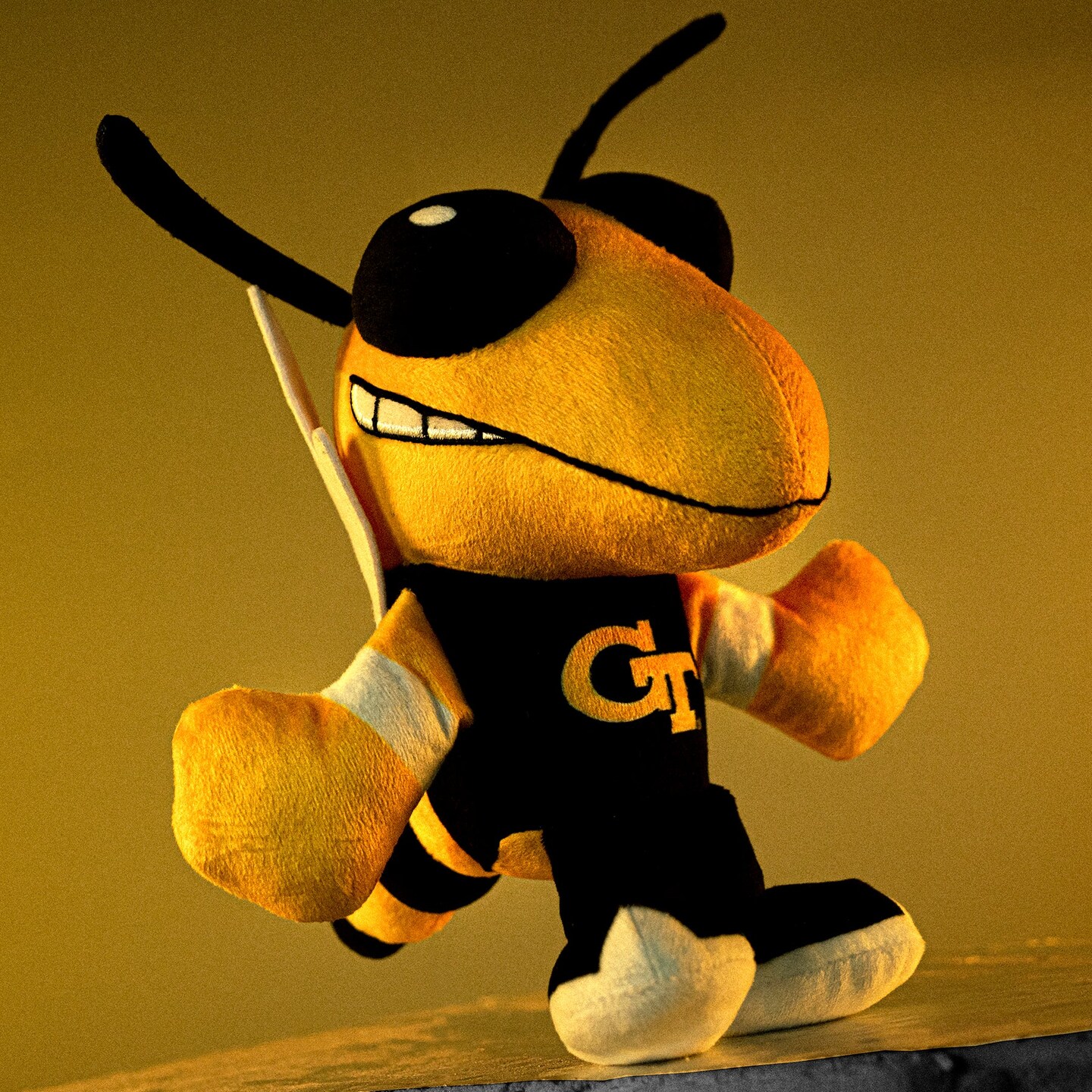 Bleacher Creatures Georgia Tech Yellow Jacket Mascot 8&#x22; Kuricha Sitting Plushies