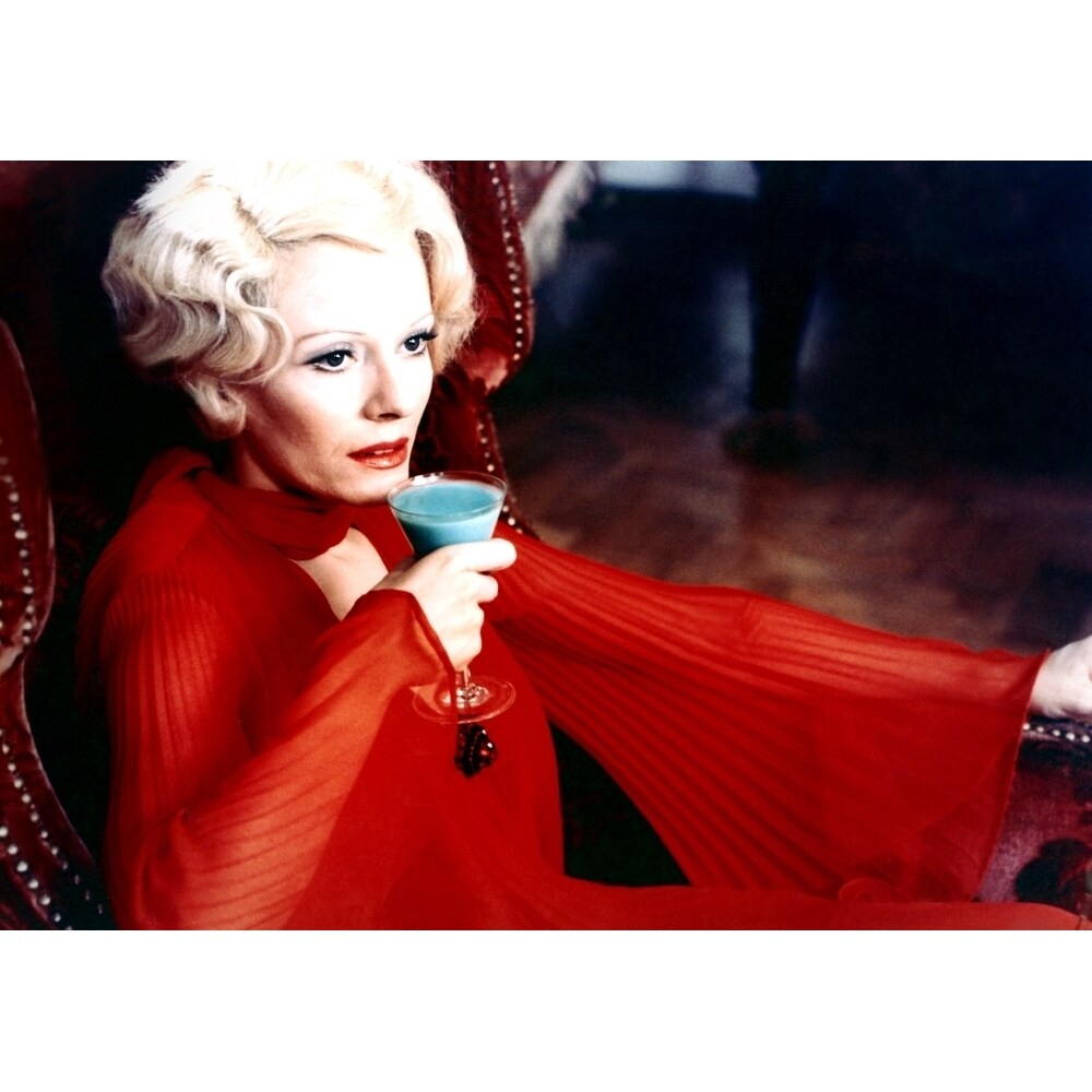 Posterazzi Daughters Of Darkness  Delphine Seyrig 1971 Photo Print