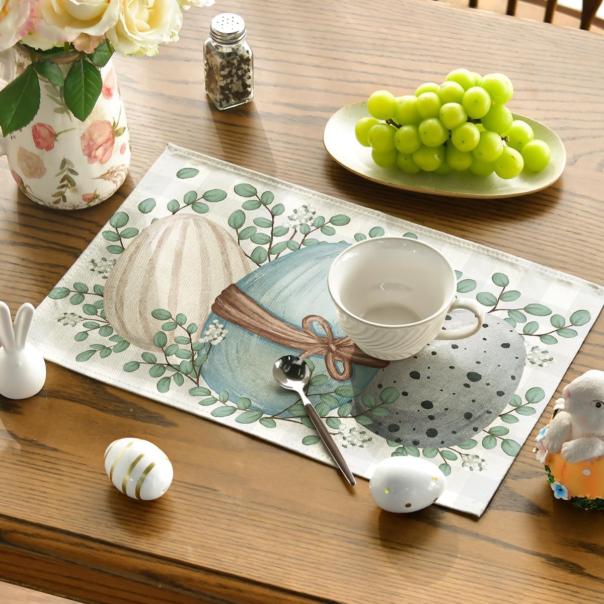 Set of 4 Easter Eucalyptus Egg Placemats: Spring Chic for Your Table