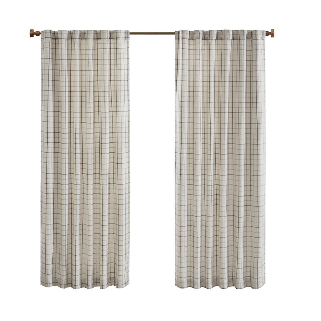 Gracie Mills   Brianna Plaid Curtain Panel with Fleece Lining - GRACE-13262
