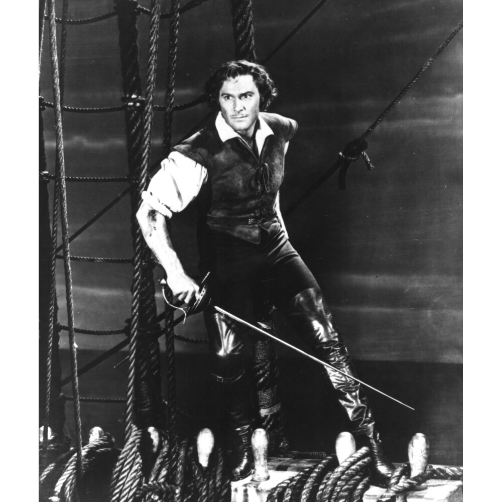 Posterazzi The Sea Hawk Errol Flynn 1940 Photo Print