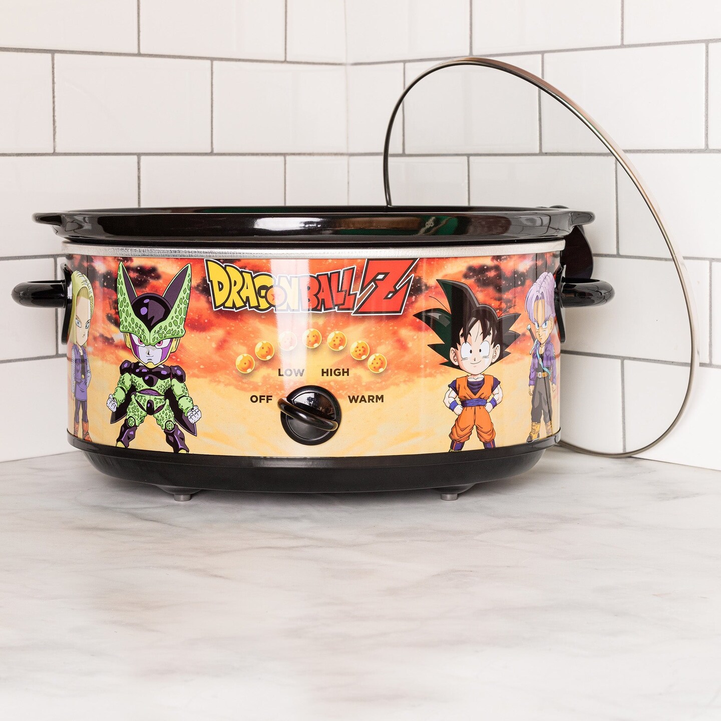 Uncanny Brands Dragon Ball Z 7-Qt Slow Cooker