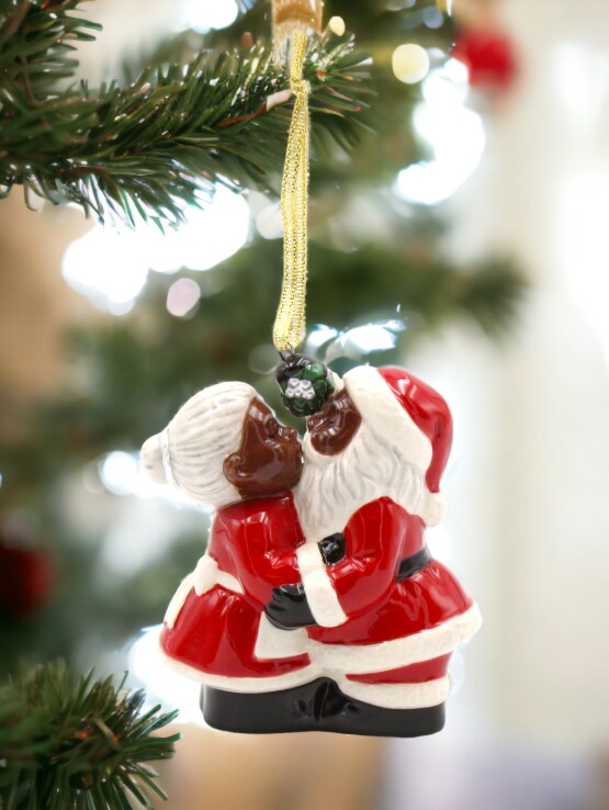 Ceramic African American Kissing Santa Couple Tree Ornament, Home D&#xE9;cor, Gift for Her, Mom, Him, Dad, Christmas tree D&#xE9;cor, Wall Decor