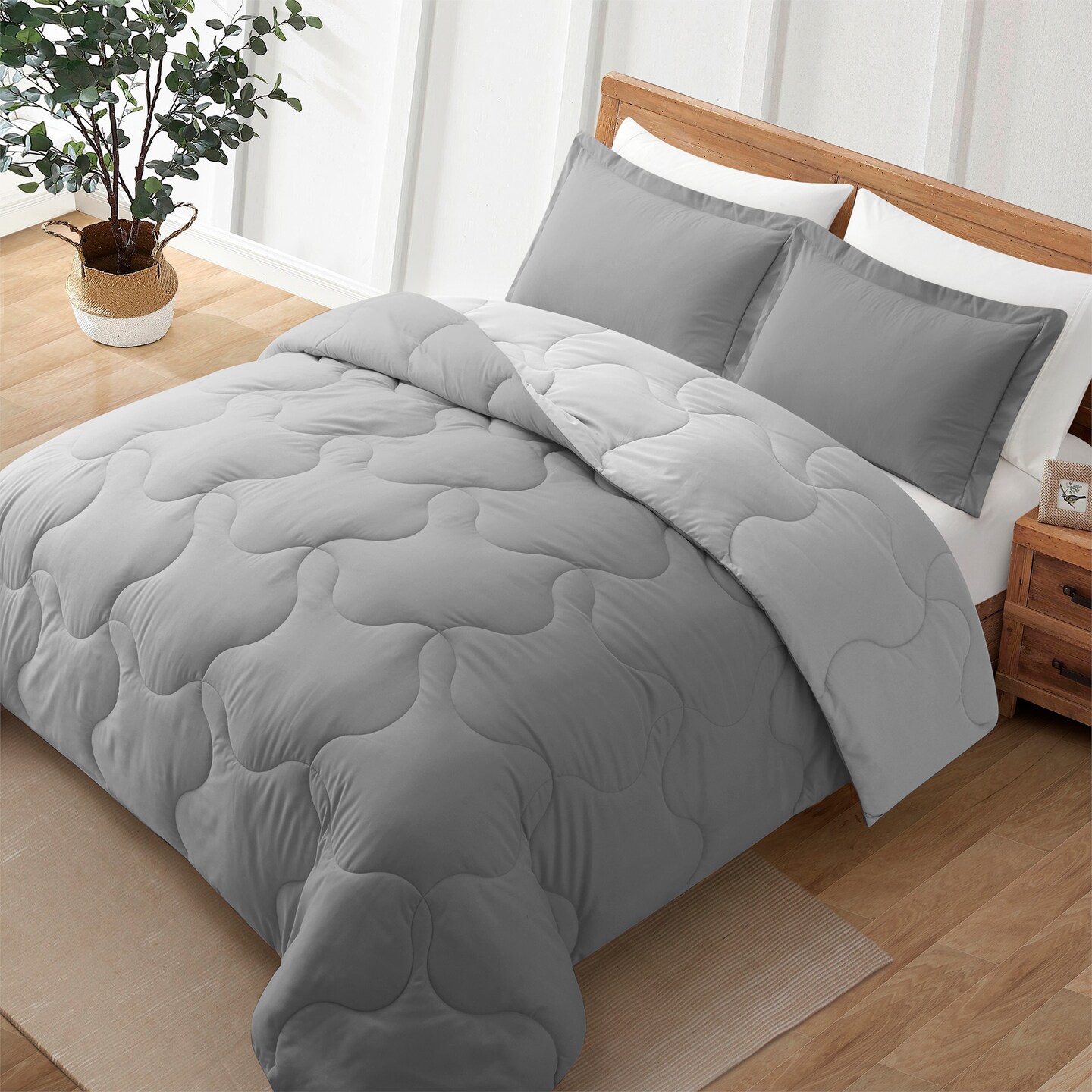 Reversible Microfiber Comforter