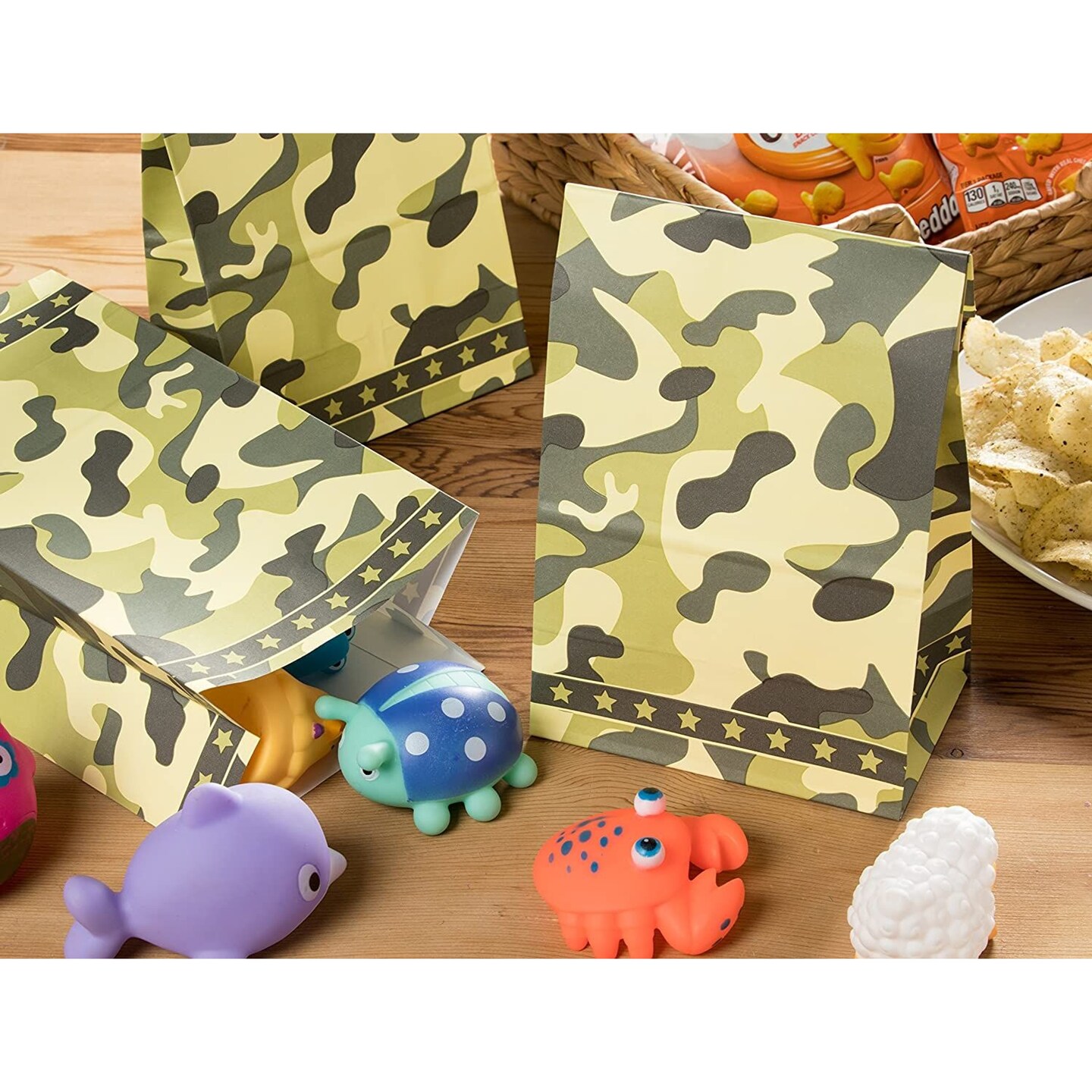 Party Treat Bags - 36-Pack Gift Bags, Camo Party Supplies, Paper Favor Bags, Goodie Bags for Kids, Camouflage Design, 5.2 x 8.7 x 3.3 Inches