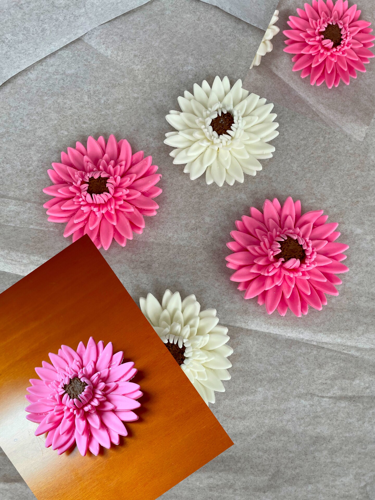 Pink Gerbera Cake decoration Perfect Moment-Flowers Ltd Welwyn Garde