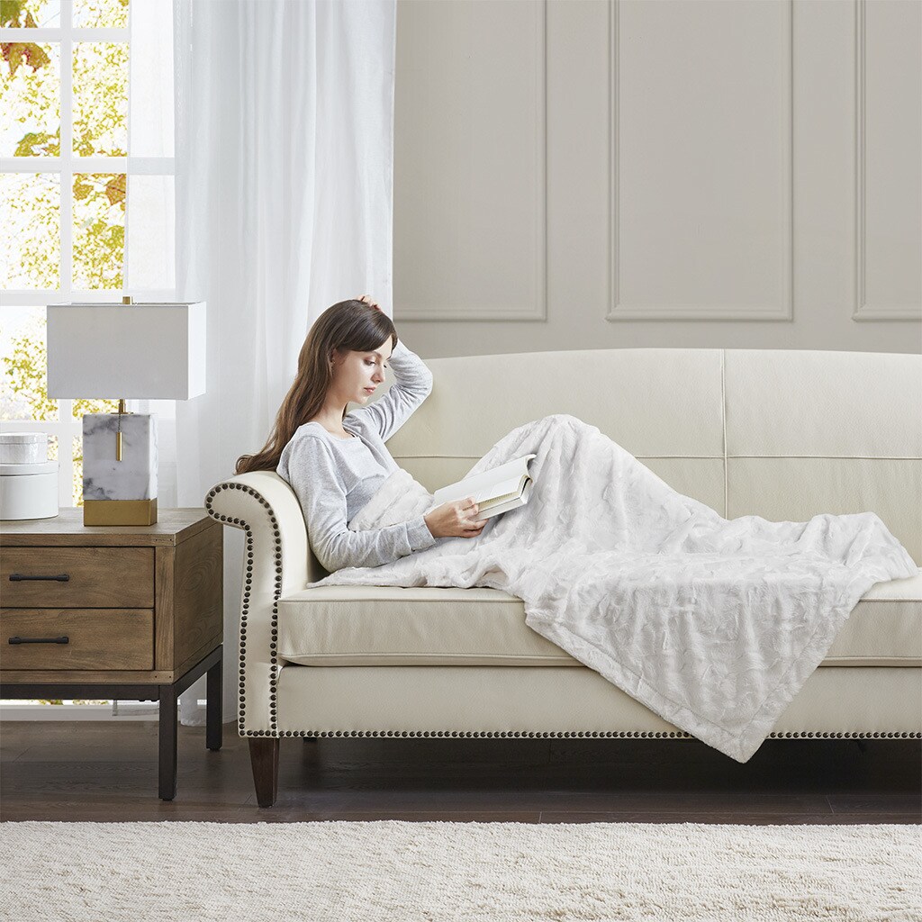 Luxuriously Soft Oversized Faux Fur Throw