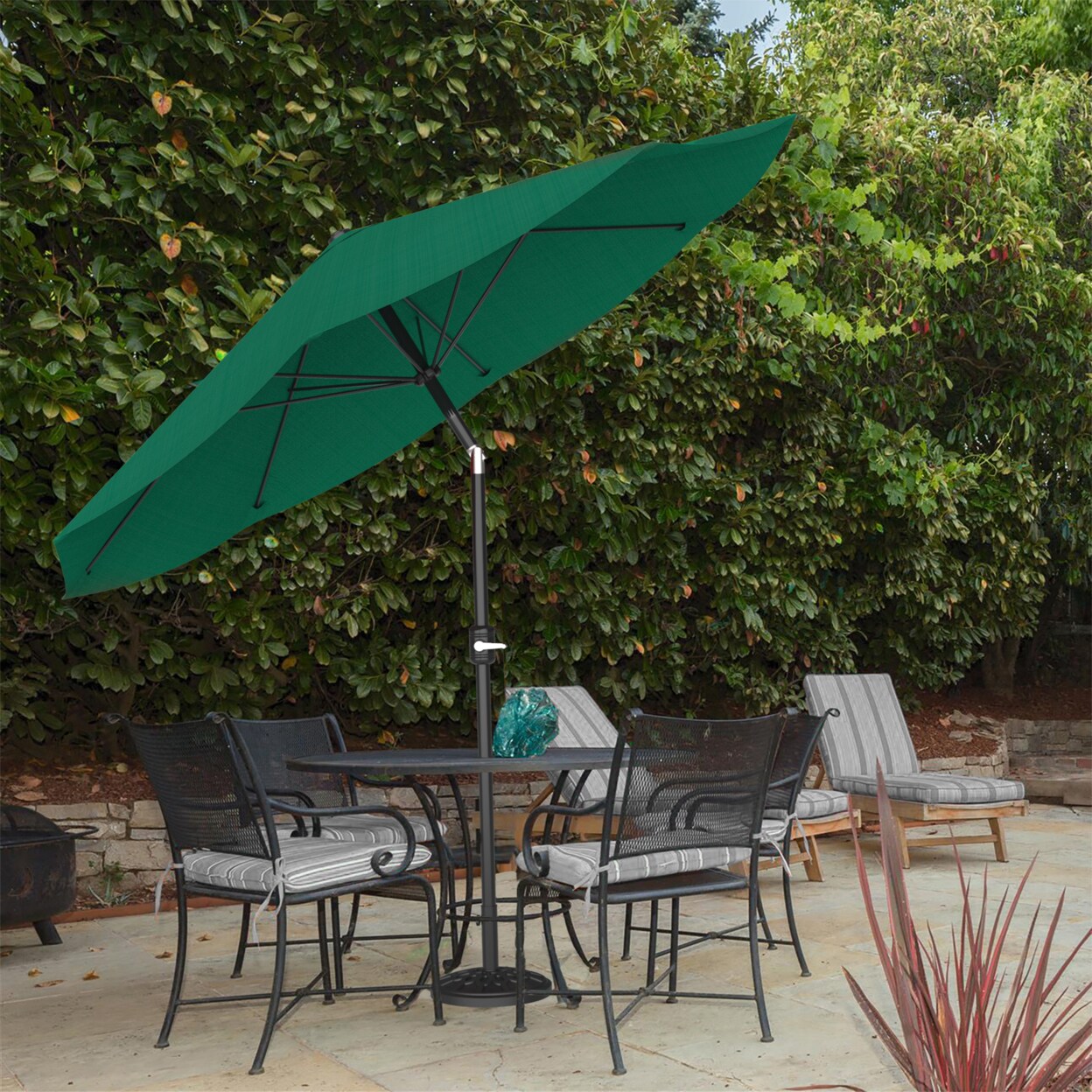 hunter green patio umbrella 7.5' Market Bronze Frame Canopy The Sun Umbrella Outdoor Patio Shade by Pure Garden is an attractive piece of outdoor dcor that provides quality sun protection whether youre entertaining guests on the deck or lounging by your swimming pool 10 ft Patio Umbrella 3-Tiered