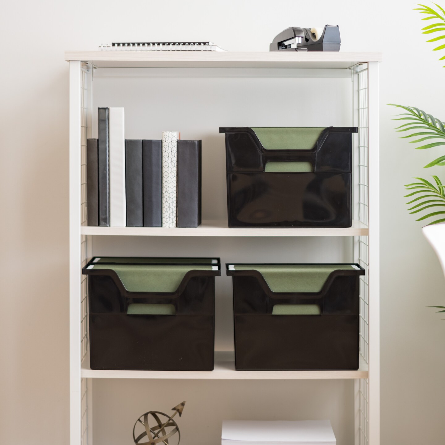IRIS USA Hanging Plastic Desktop File Box Folders, Letter Size, Magazine File
