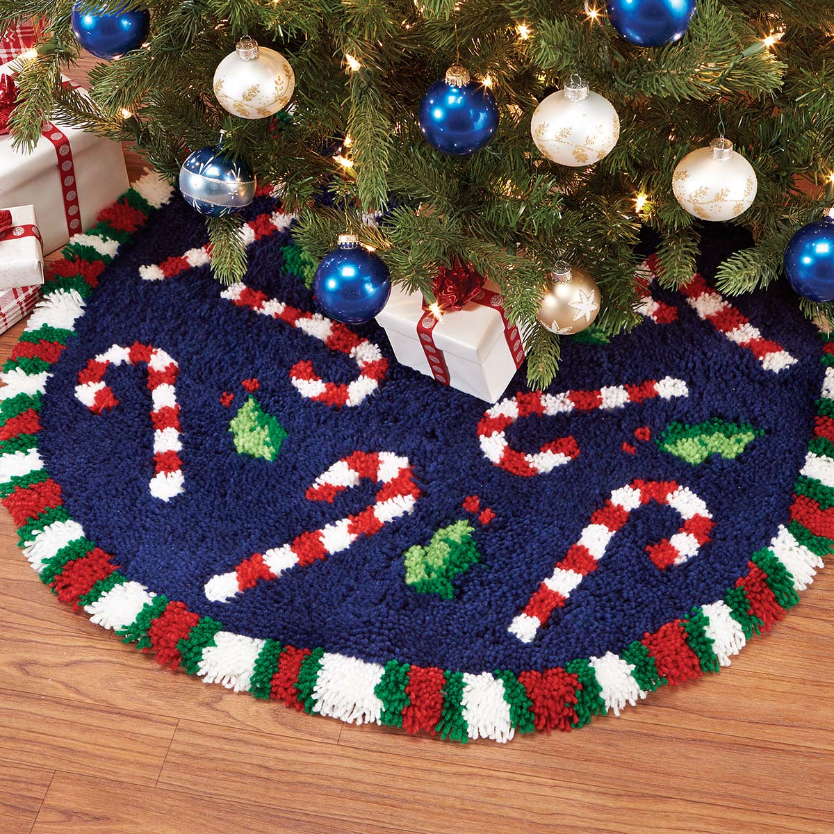 Herrschners  Candy Cane Tree Skirt Latch Hook Kit