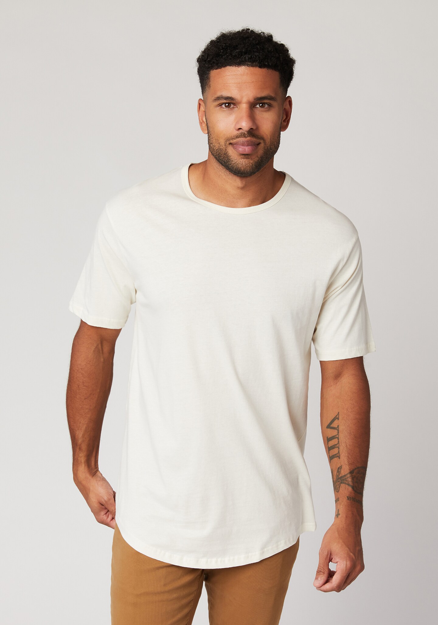 UNISEX DROP TAIL Short Sleeve T-SHIRT