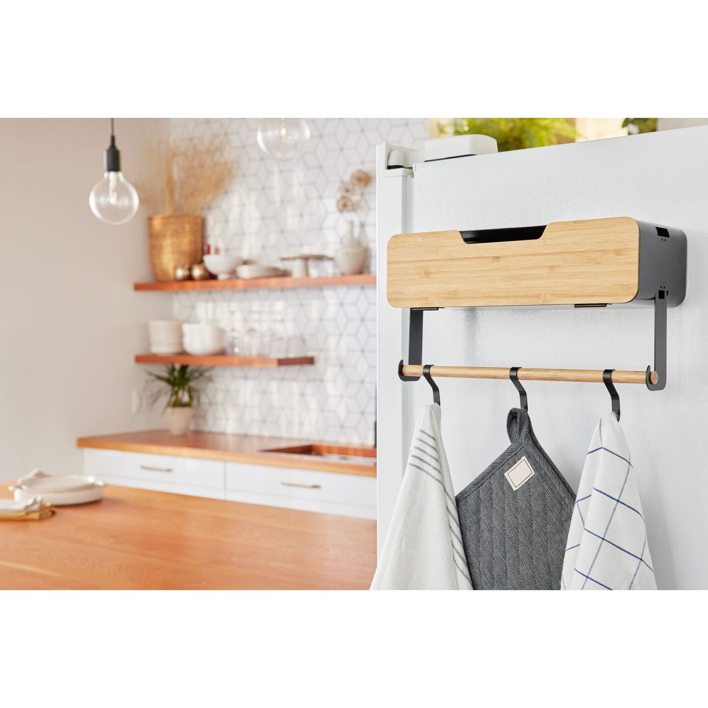 BLACK+DECKER Hanging Rack System - Shelf With Door W/Brackets, Black (BDSTKT282BK)