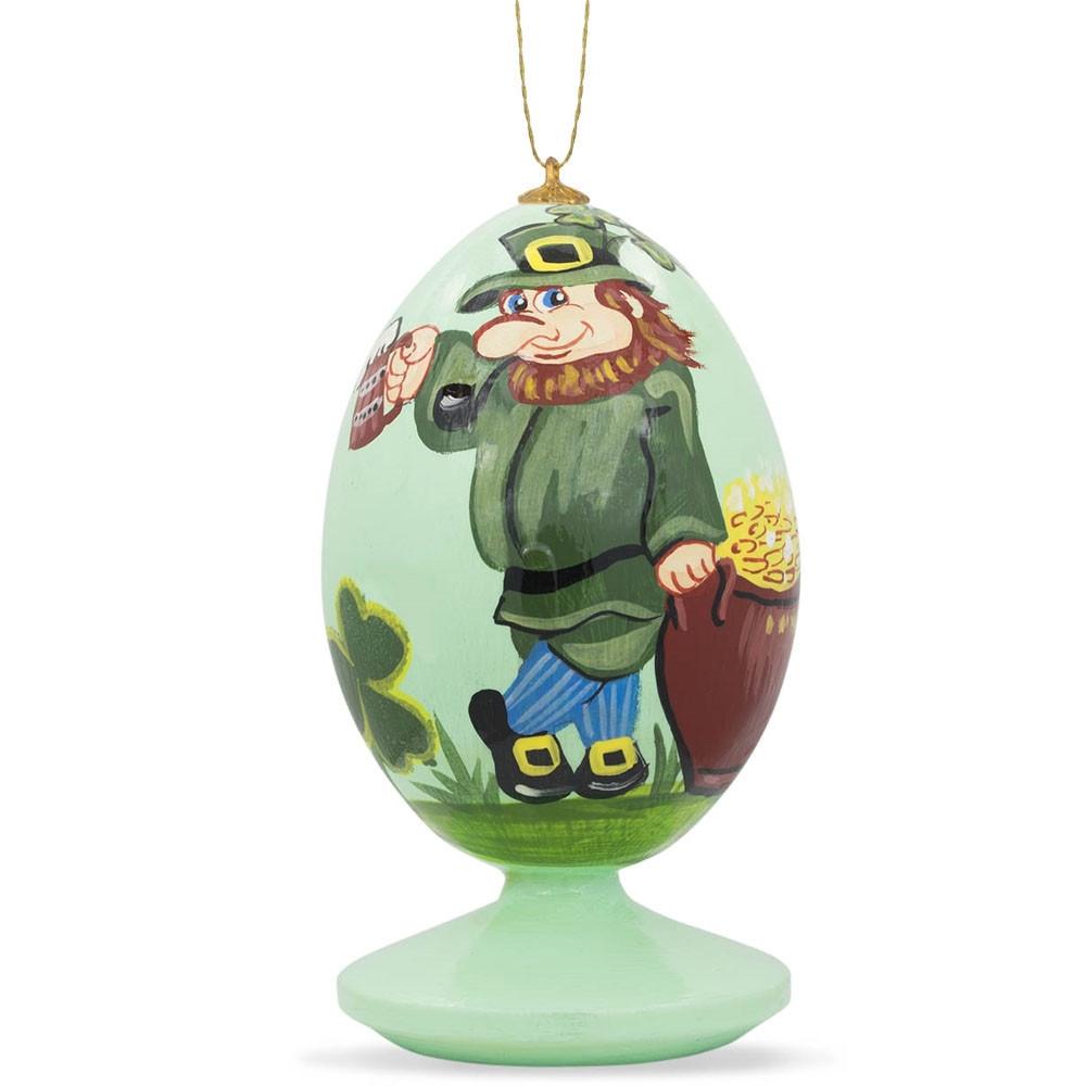 Irish Leprechaun &#x26; Pot of Gold on St Patrick&#x27;s Day Wooden Christmas Ornament