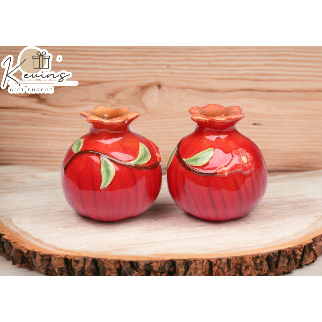 kevinsgiftshoppe Hand Painted Ceramic Pomegranate Salt and Pepper Shakers Home Decor   Kitchen Decor Farmhouse Decor