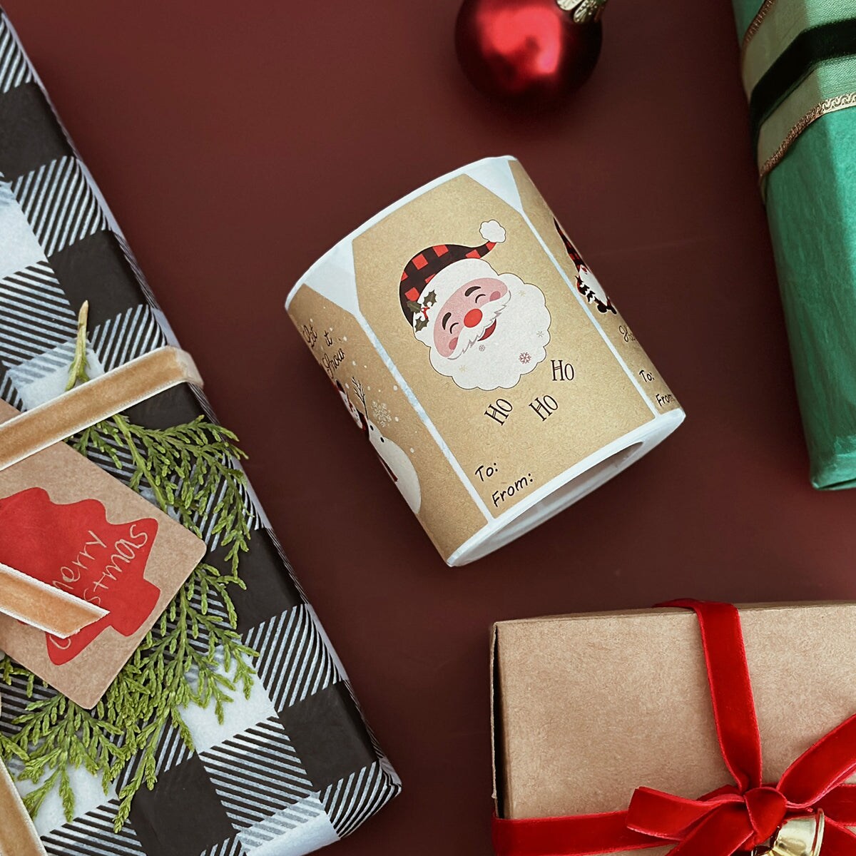 Wrapables Christmas Holiday Gift Tag Stickers and Labels Roll for Gift-Wrapping, Labeling, Package Decoration