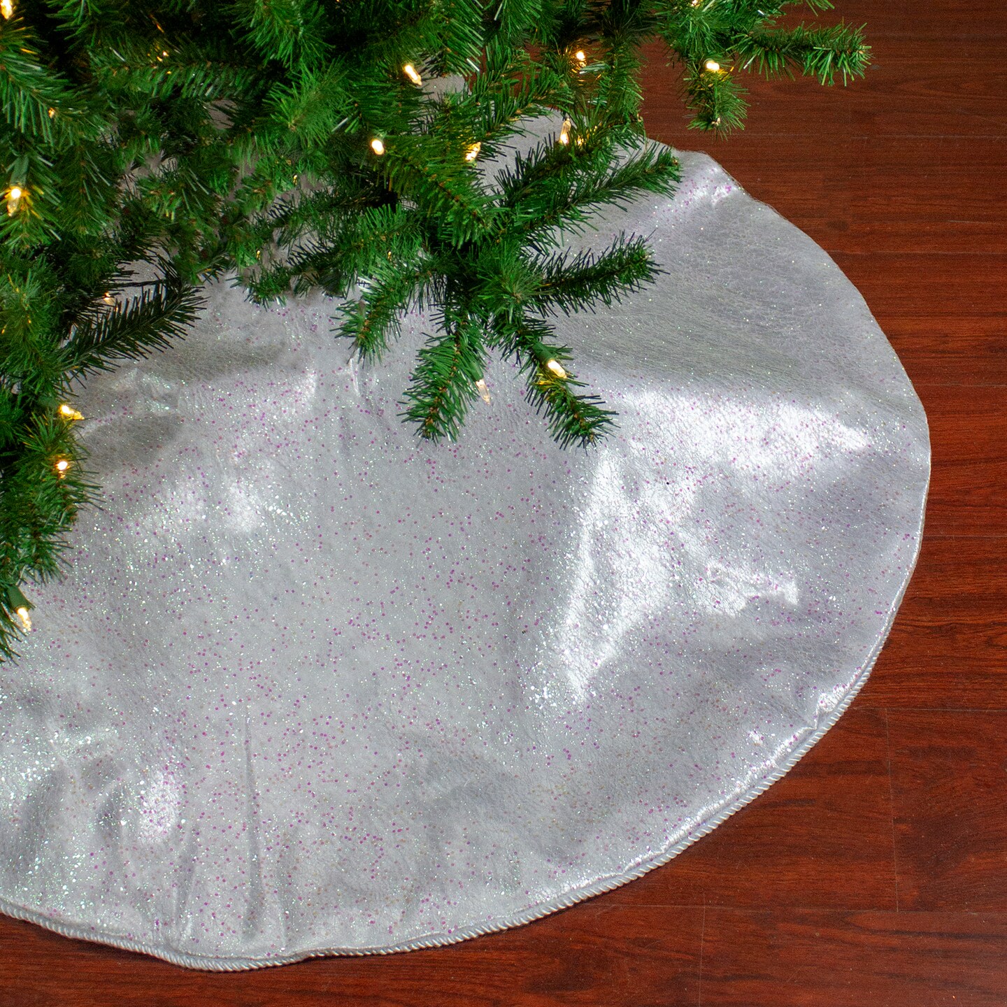 Northlight 48" White Iridescent Holographic Glittered Christmas Tree Skirt