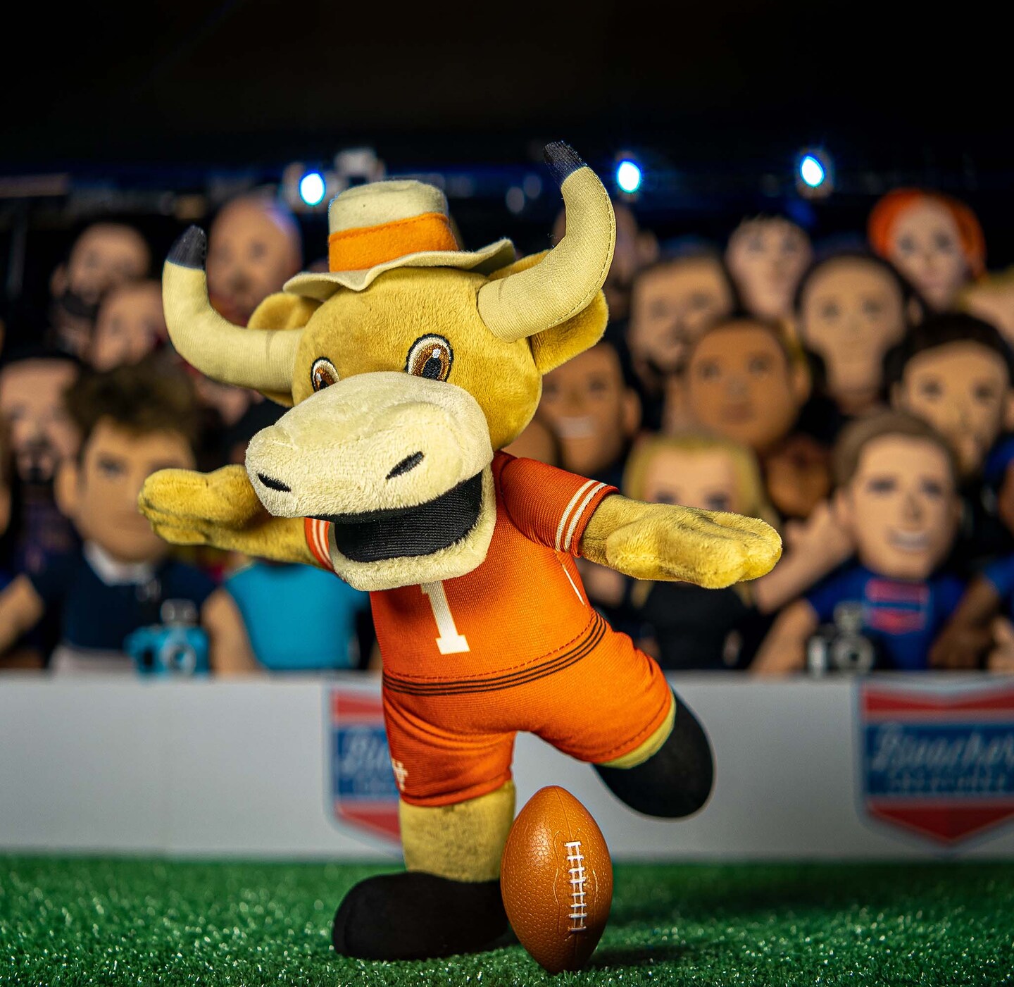 Bleacher Creatures Texas Longhorns Hook &#x27;Em 10&#x22; Mascot Plush Figure