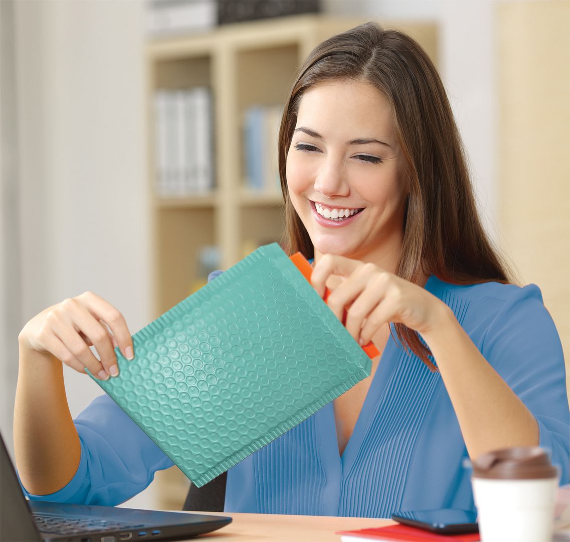 Great Papers! Mailer, Bubble, Special Blue, Poly Tear and Moisture Resistant, 6" x 9", 50 count