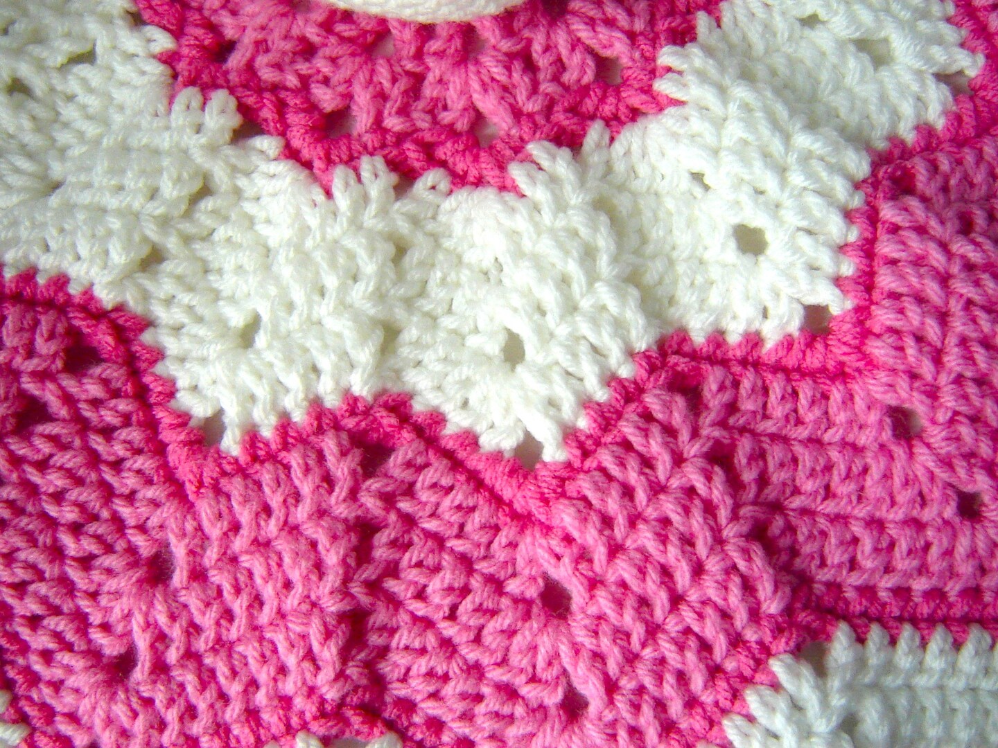 Crochet Scull baby blanket pink and black outlet 35x47