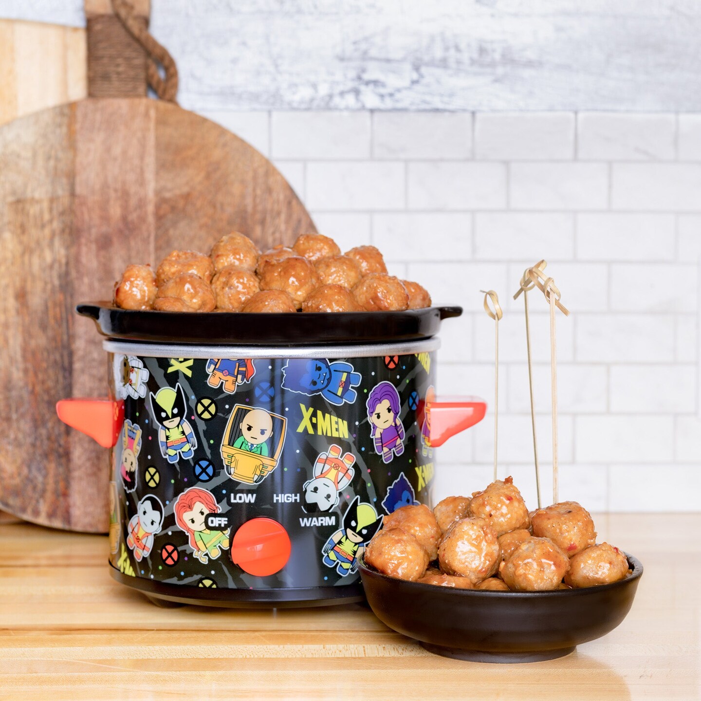 Uncanny Brands Marvel X-Men Kawaii 2qt Slow Cooker